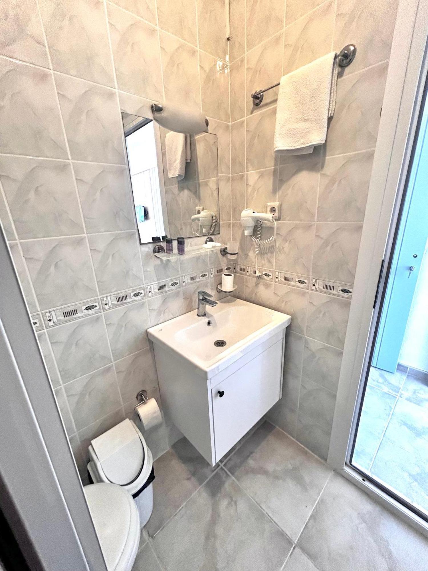 Tunan Motel Ayvalı Værelse billede